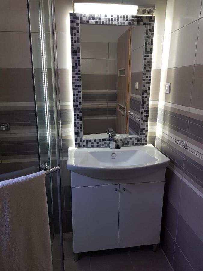 Apartmani Dobra Villa Vodice Exteriör bild