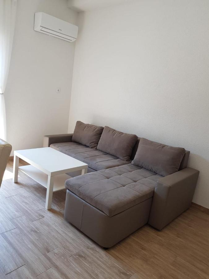 Apartmani Dobra Villa Vodice Exteriör bild