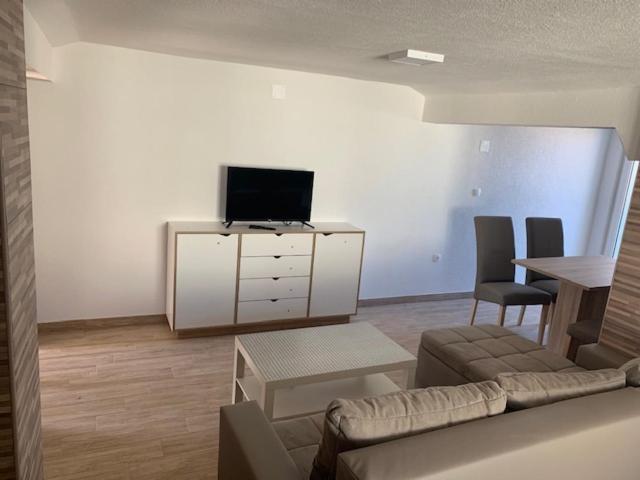 Apartmani Dobra Villa Vodice Exteriör bild